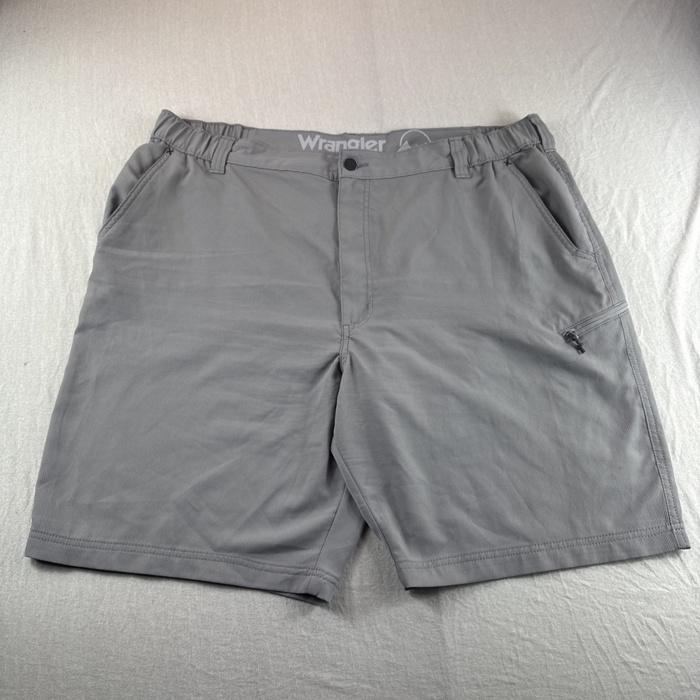 Wrangler Shorts Mens 42 Gray 10" Outdoors Camping Fishing Hiking Zip Pockets
